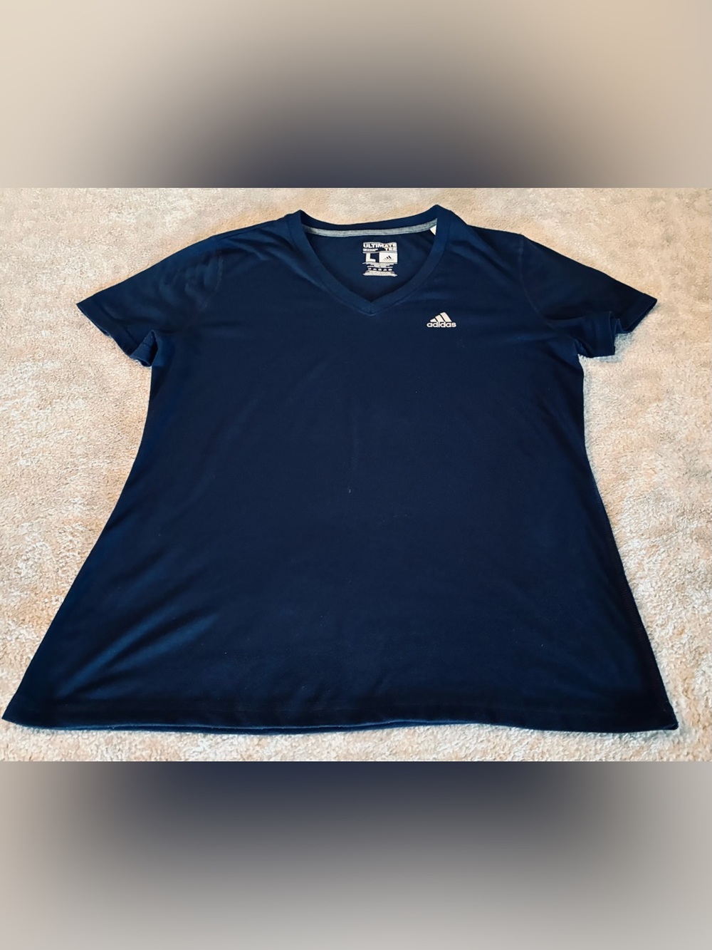 Adidas Women’s Navy V-Neck Athletic Tee Size Large